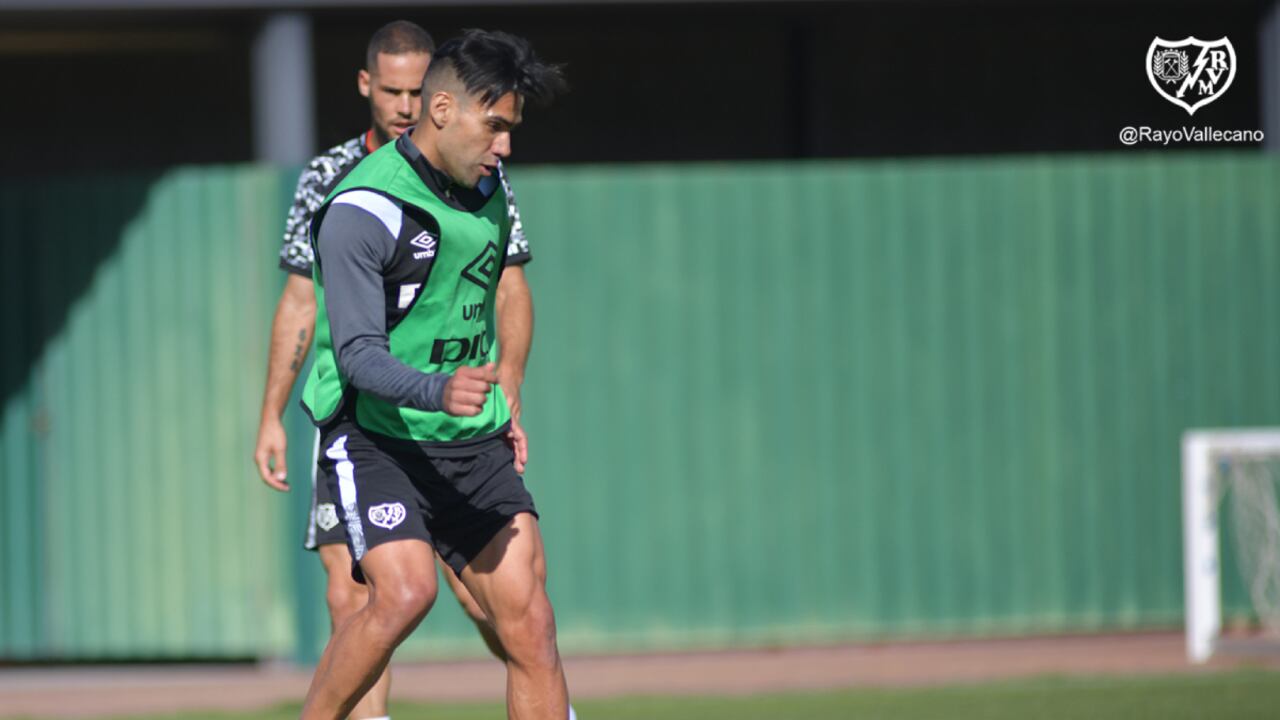 El colombiano enfrentará por quinta vez en su carrera al cuadro catalán. FALCAO.