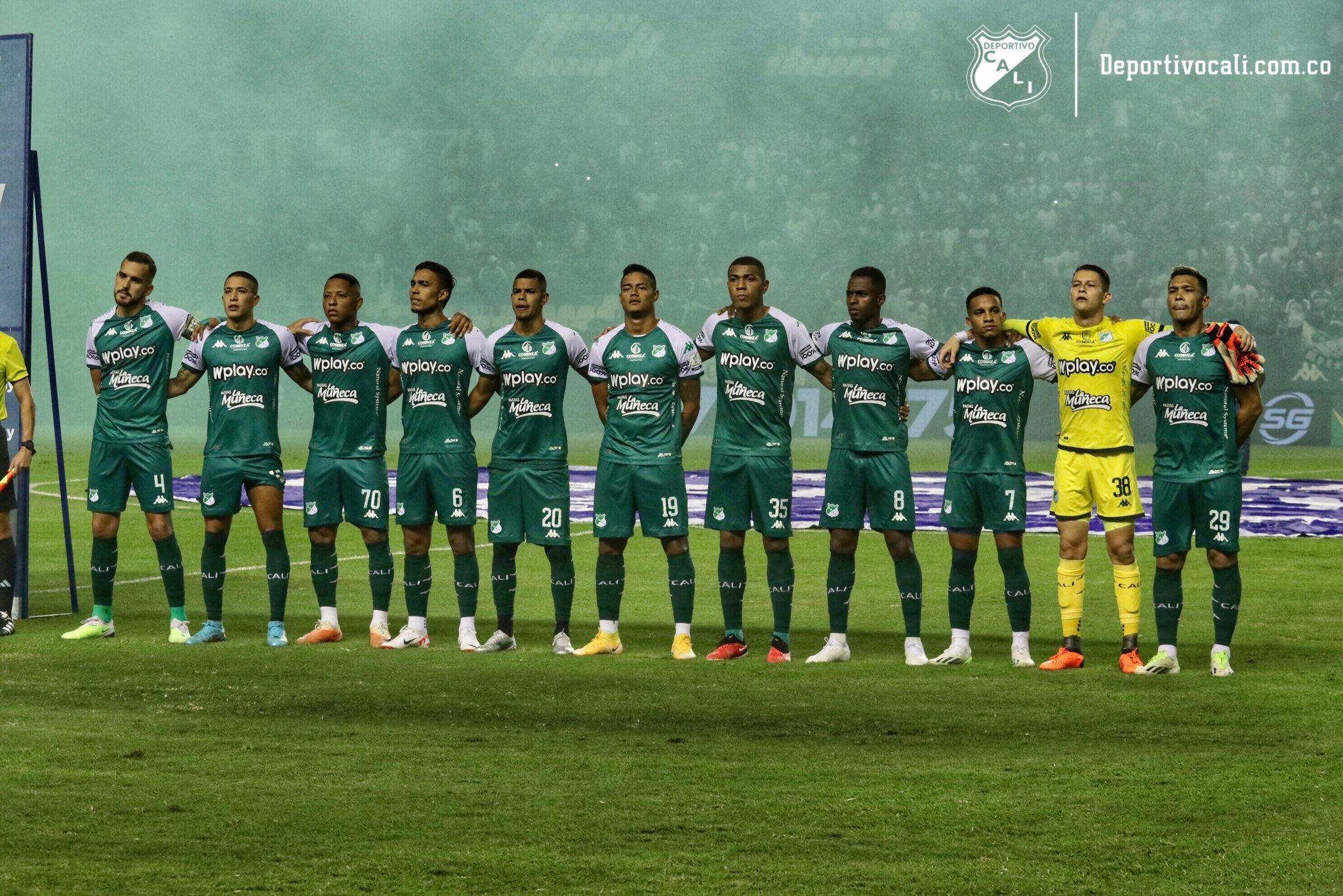 Deportivo Cali en el duelo con Medellín.