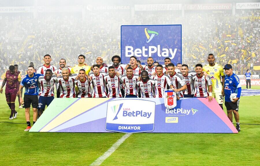 Jugadores del Junior en la previa del partido de vuelta de la final de la Liga Betplay.