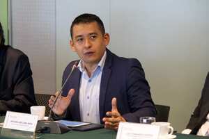 Ministro de Ciencia y Tecnología, Arturo Luna.