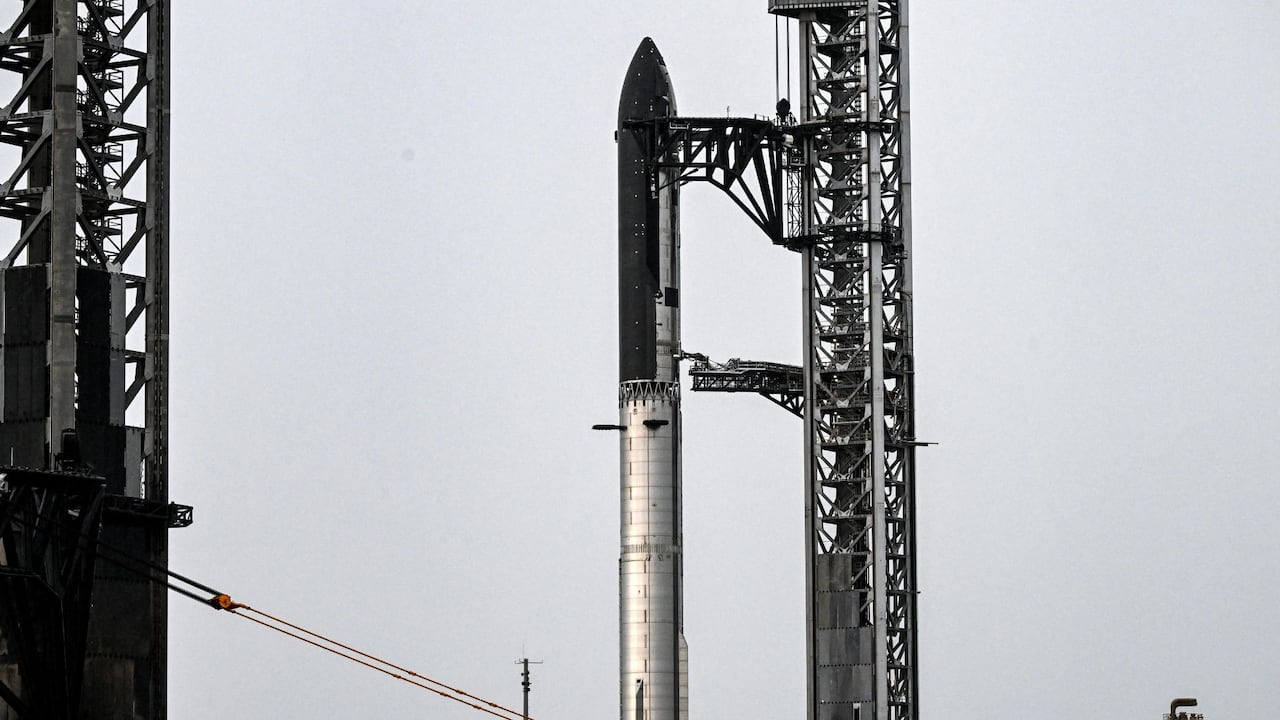 SpaceX aplazó el lanzamiento de la nueva versión de Starship debido a fallas técnicas.