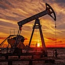 Por culpa de los bloqueos, la industria petrolera dejó de producir más de 2 millones de barriles de petróleo en mayo.