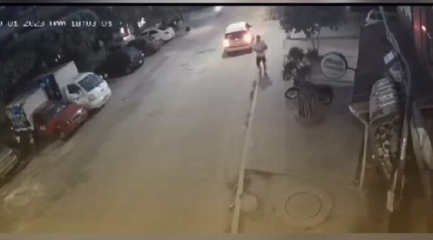 Autoridades investigan la complicidad de un taxista en el crimen.