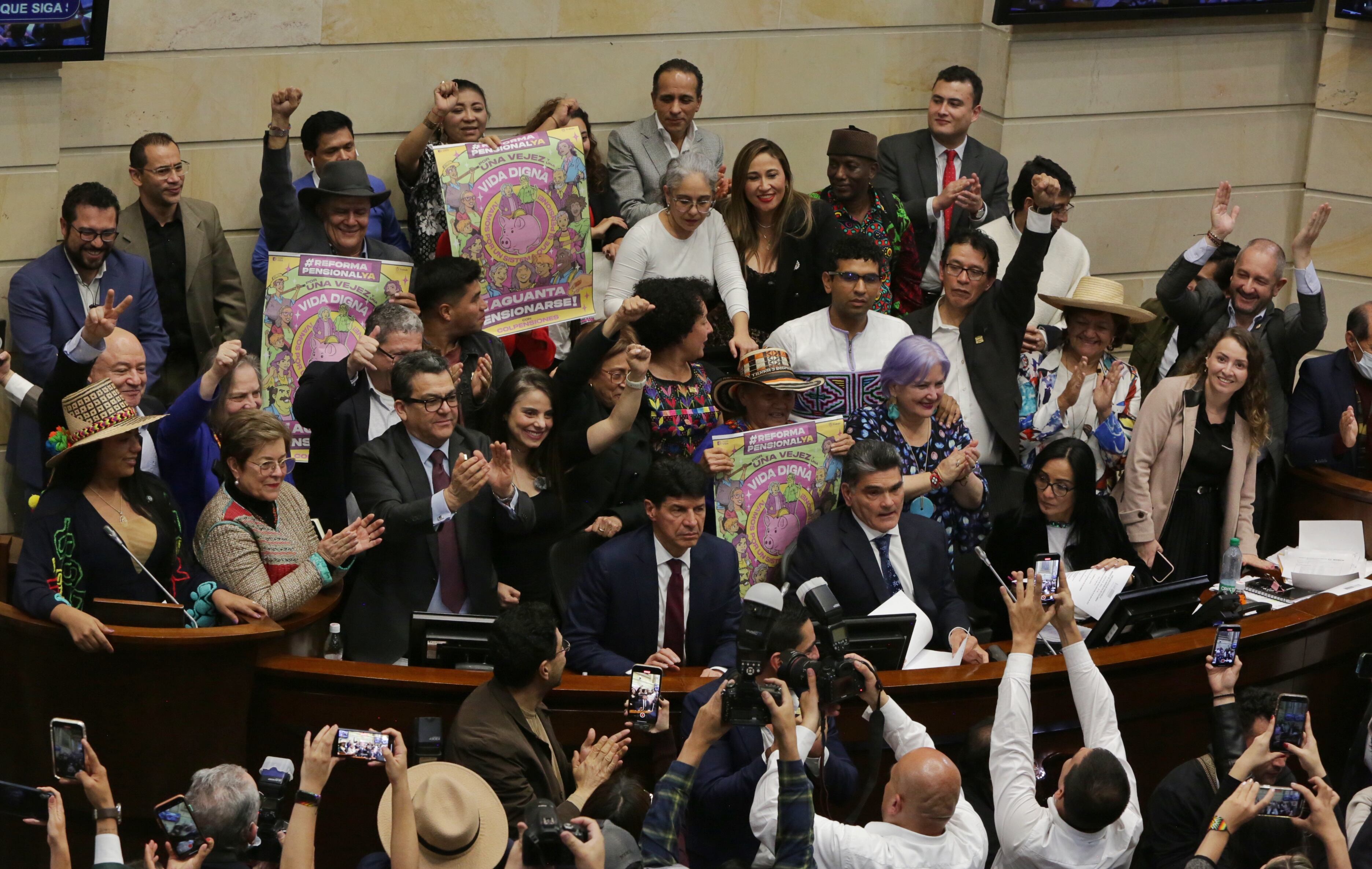 La plenaria del Senado aprobó la reforma pensional en segundo debate en la sesión del martes 23 de abril.