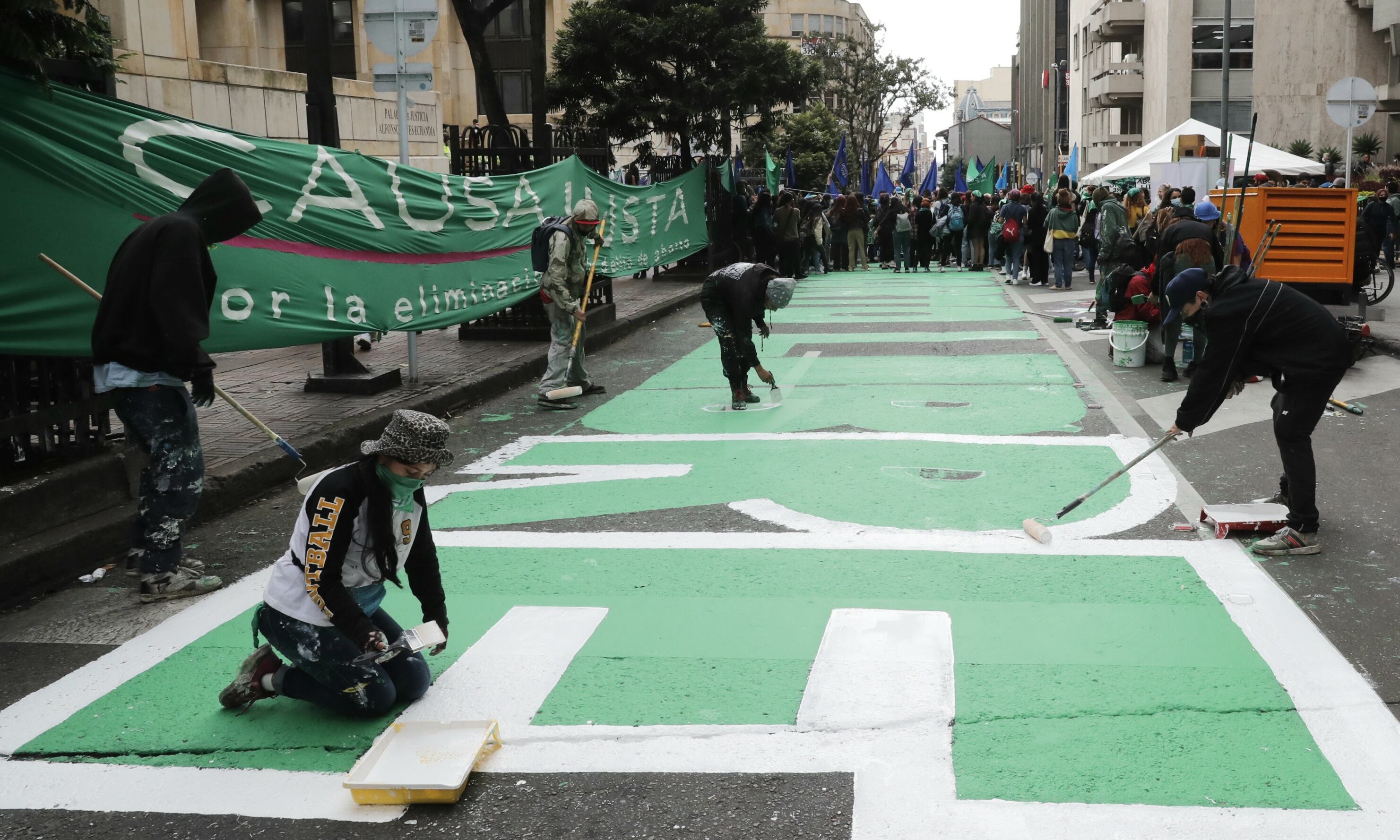 Manifestaciones en pro y contra del Aborto, frente a la Corte