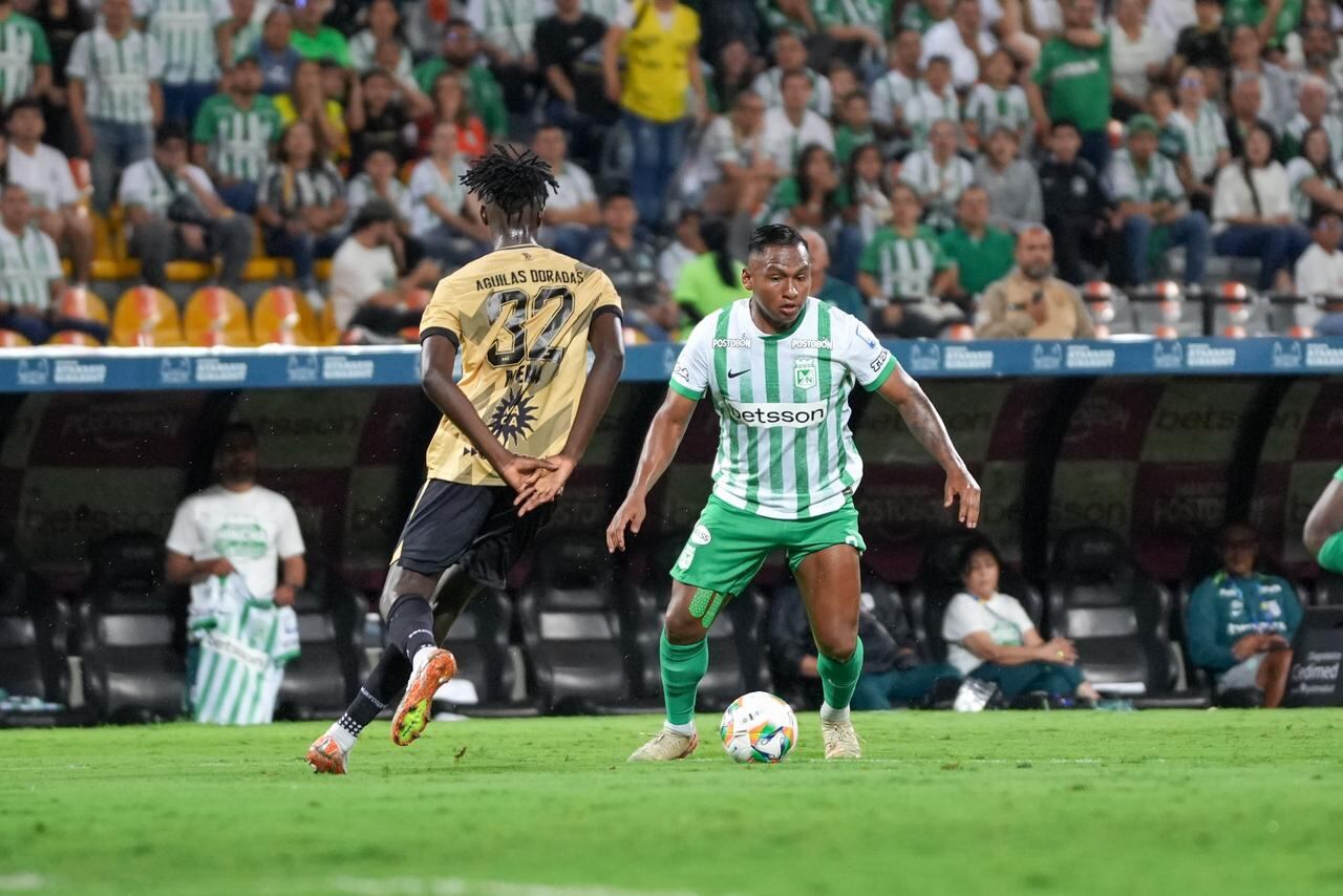 Alfredo Morelos durante el partido contra Águilas Doradas.