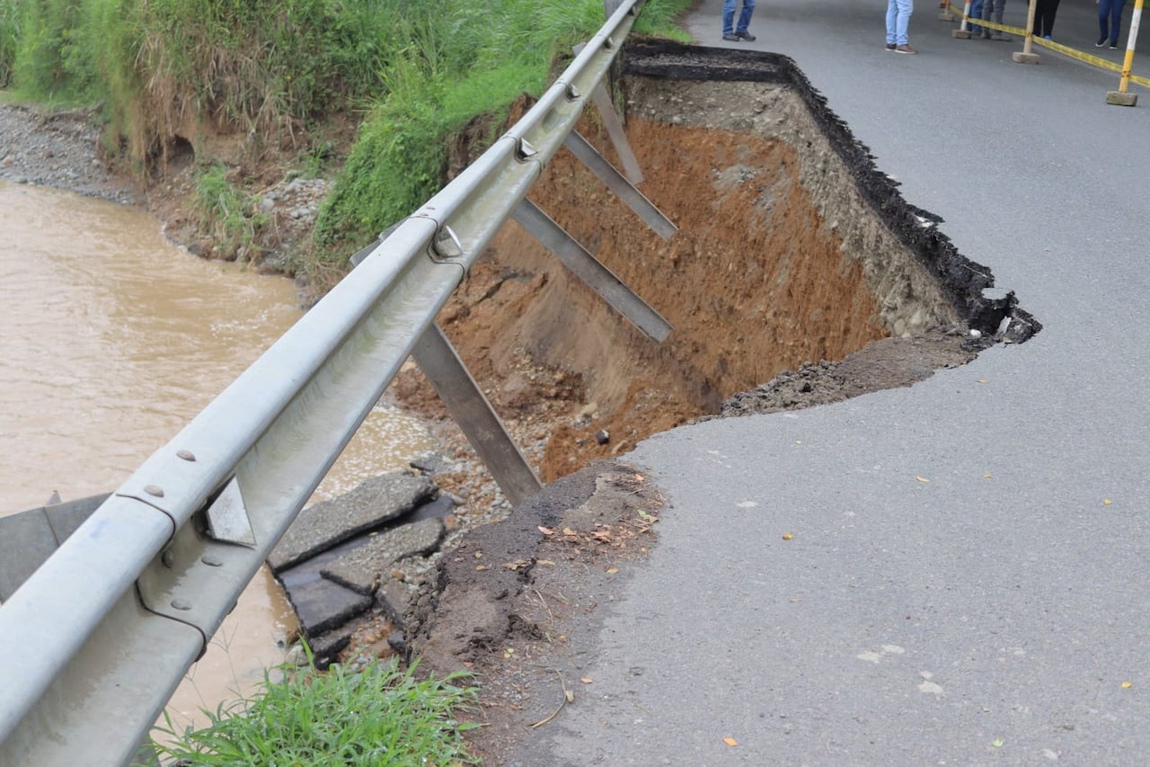 Tras fuertes lluvias en el Valle, en zona rural de Tuluá más de 200 habitantes están incomunicados.
