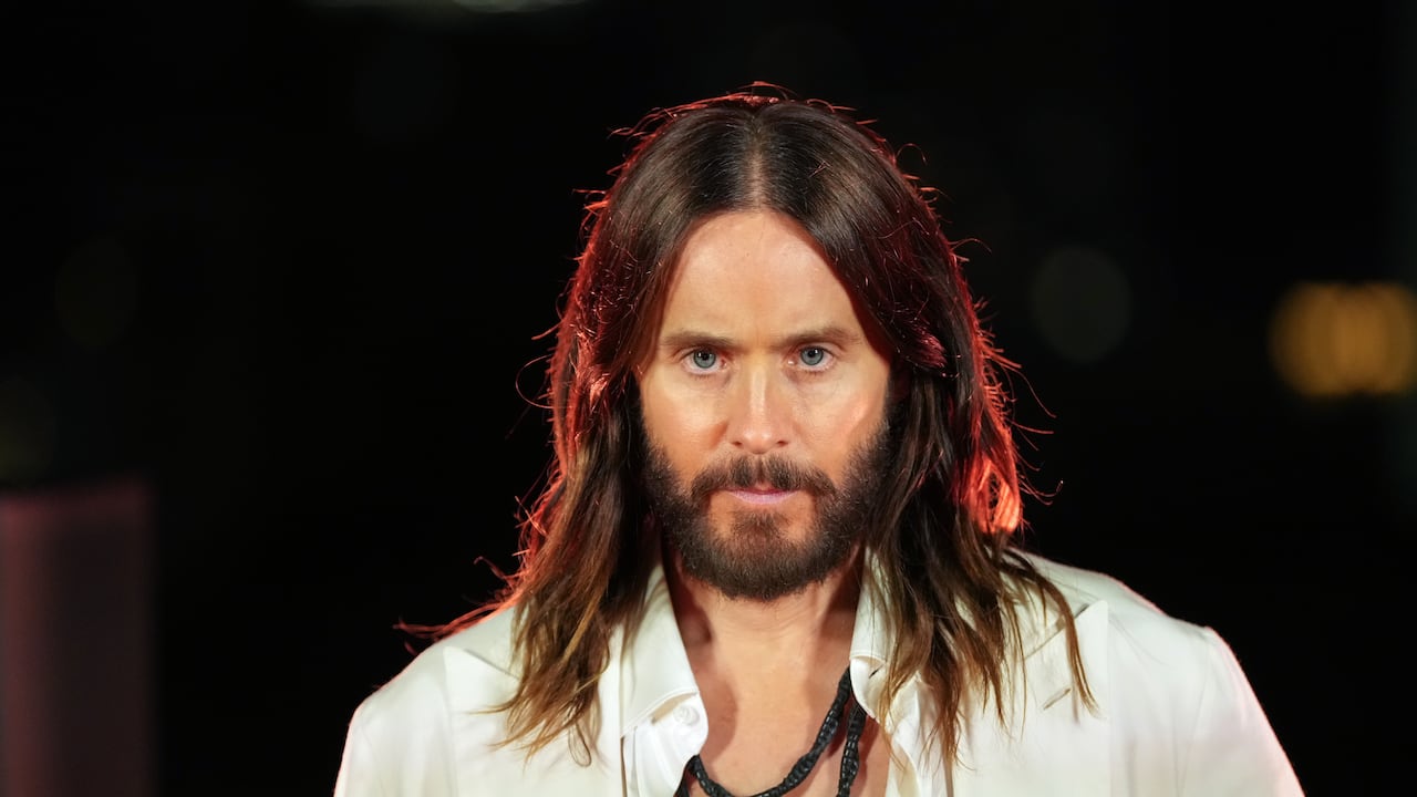 Jared Leto desmintió las denuncias por agresiones sexuales en 2025 y 2026.