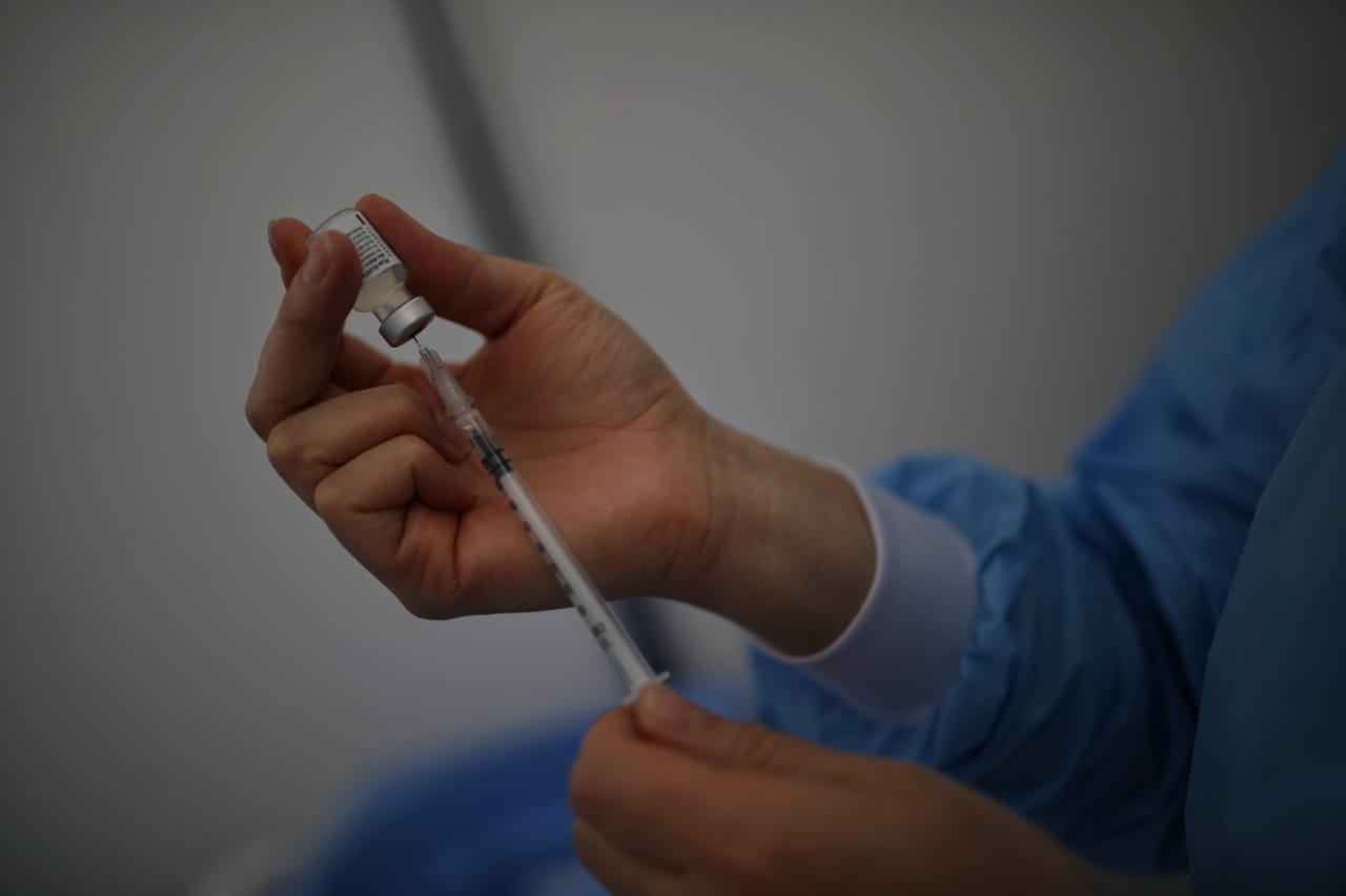 Primer día Jornada de vacunación contra Covid19 al personal medico de primera linea