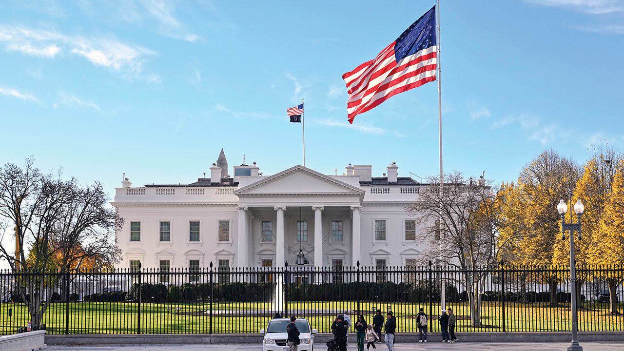 Tiroteo cercano a la Casa Blanca se considera ataque terrorista