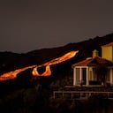 Algo que ha llamado la atención en la erupción del volcán es que el Instituto Volcanológico de Canarias (Involcan) encontró una serie de “tesoros” en los cristales de la lava que expulsa. (AP Photo/Emilio Morenatti)