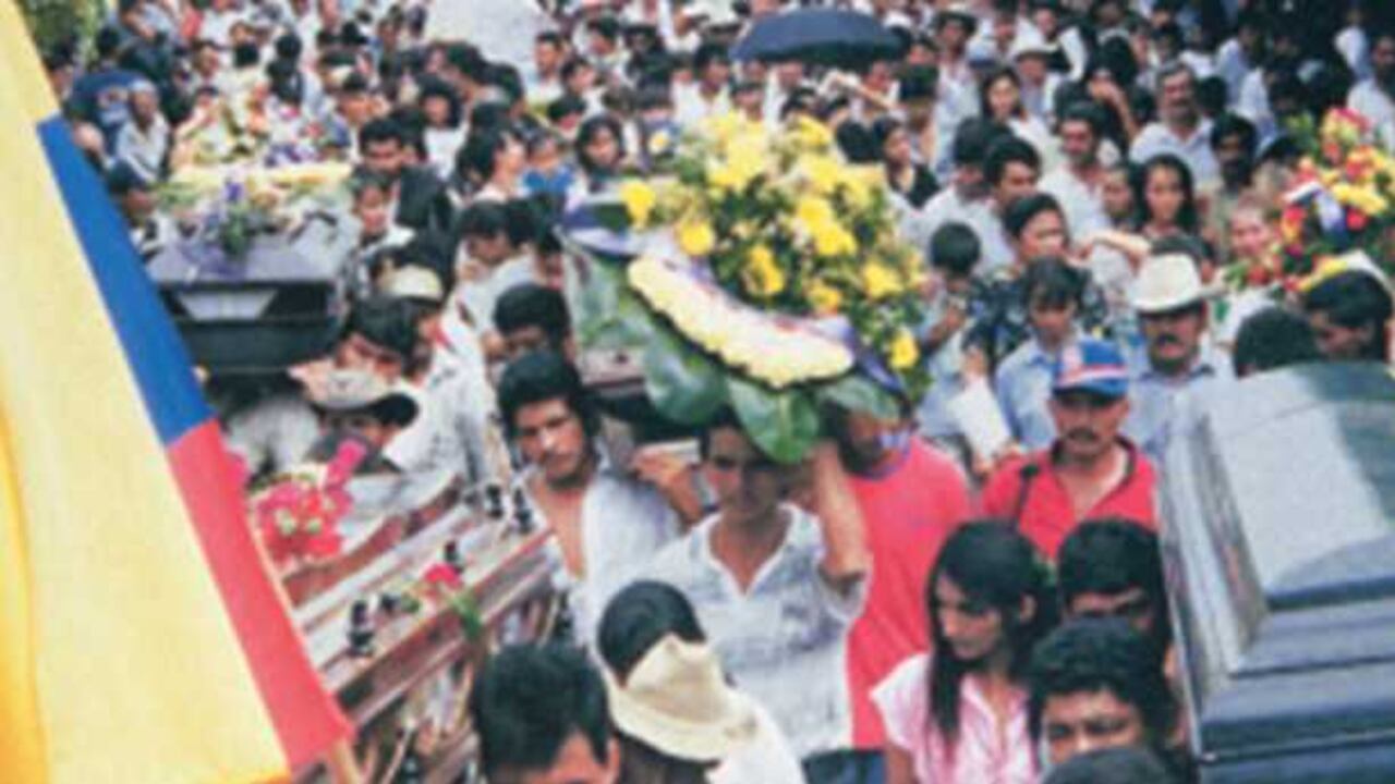 La Corte Interamericana de Derechos Humanos determinó la responsabilidad del Estado colombiano por las víctimas civiles en el bombardeo de la Fuerza Aérea en el poblado de Santo Domingo, Arauca, en 1998.