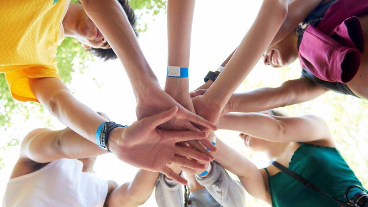 Grupos generacionales que pueden coexistir en las empresas logran hacerlas más eficientes y productivas