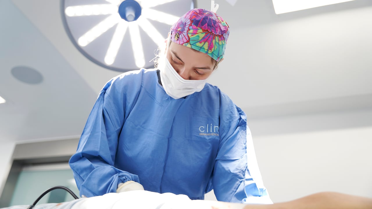 The Cliniq Way es un conjunto de técnicas, tecnología y experiencia, que crean el ecosistema ideal para los pacientes de cirugía plástica.