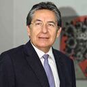 Martínez explicó en la W Radio el sentido de sus posiciones jurídicas frente al proceso de paz. Pero no le fue tan bien en lo relacionado con sus conflictos de interés.