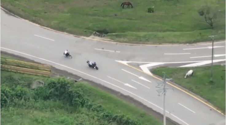 Dron captó momento de robo a motocicleta en el Cauca