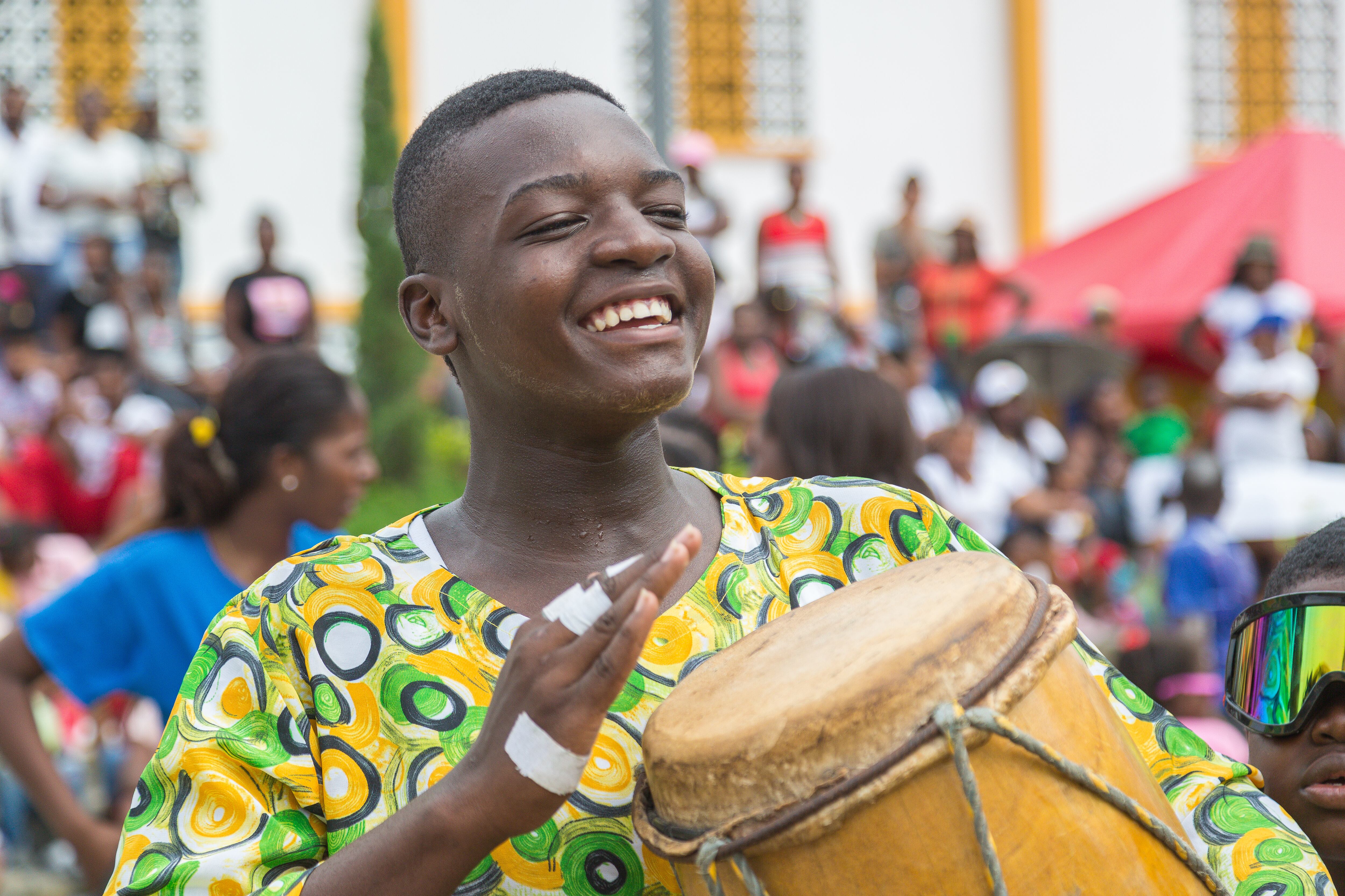 Gobierno lanza convocatorias por $17.000 millones para reactivar el sector