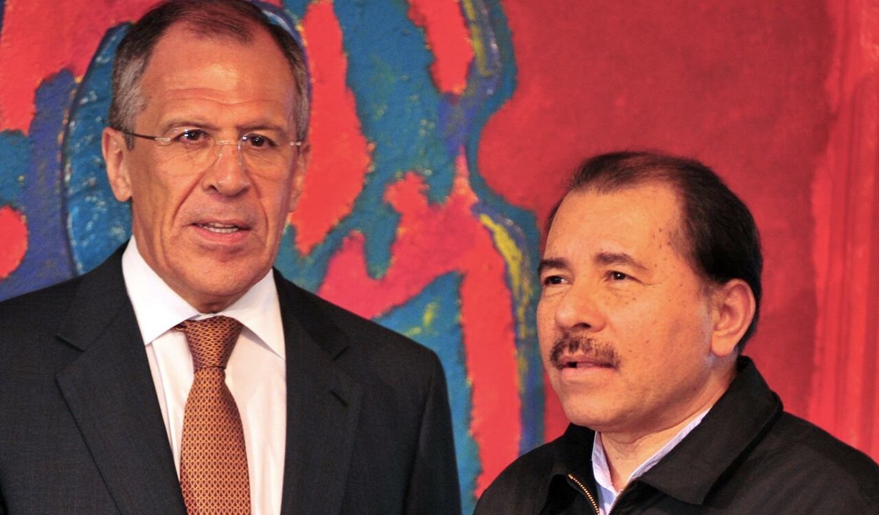 Sergei Lavrov junto al presidente de Nicaragua, Daniel Ortega