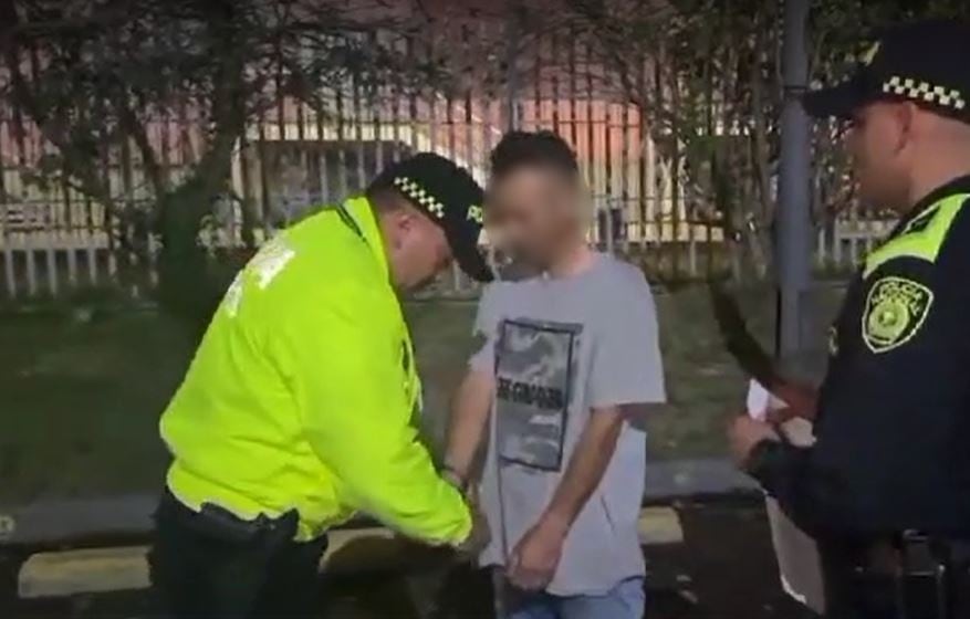 Momento en el que la Policía hace efectiva la orden de captura en contra del señalado victimario.
