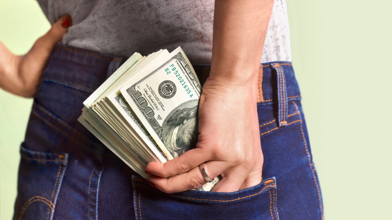 La búsqueda de la riqueza y la aspiración de ser millonario son impulsadas por una combinación de factores.