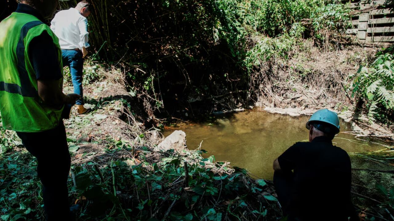 Emergencia en Nueva Jersey: 200 mil personas siguen sin agua potable