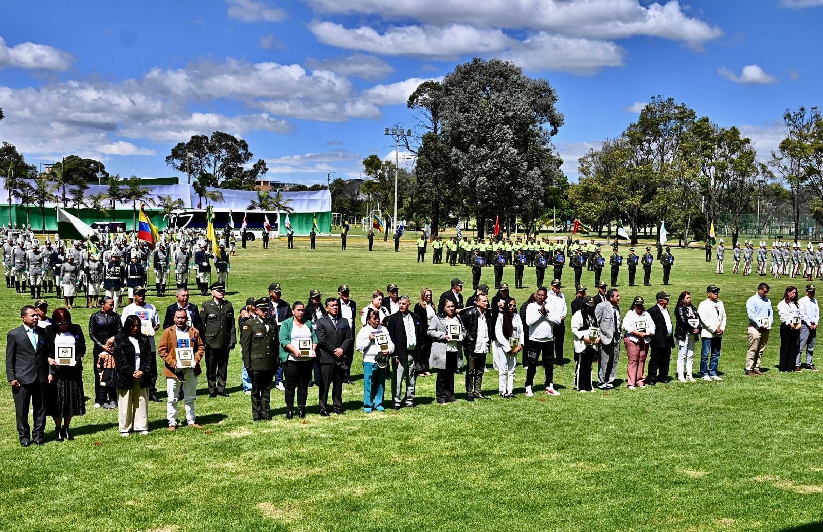 Homenaje en memoria de los 22 cadetes víctimas del ataque a la escuela de Policía General Santander en 2019.