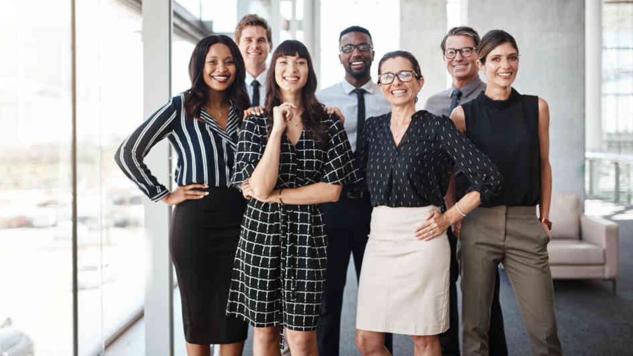 Las personas con las que elegimos rodearnos impactan la forma en que pensamos, actuamos y nos sentimos día a día