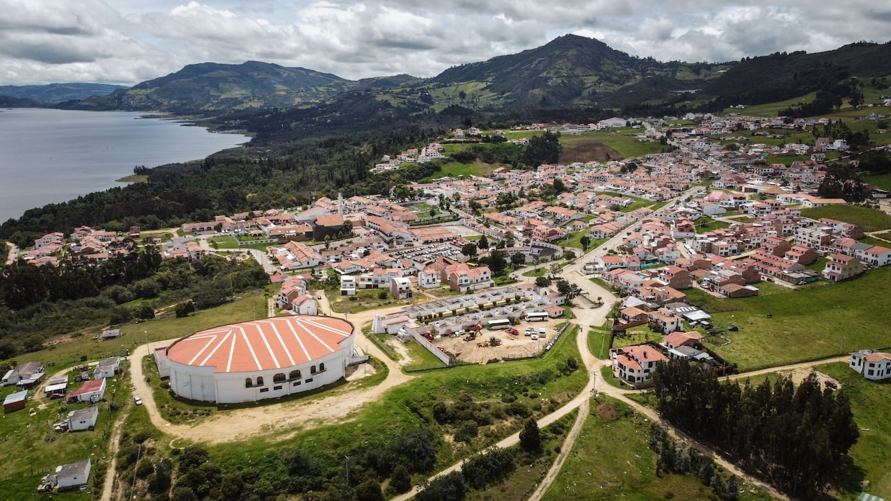 Cundinamarca Guatavita Amazon