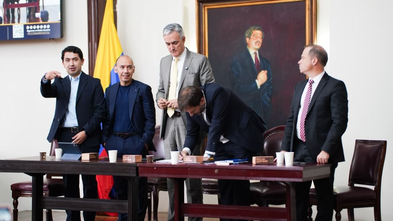 Restaurantes, bares y cafeterías en Colombia tendrían nuevas reglas e impuestos