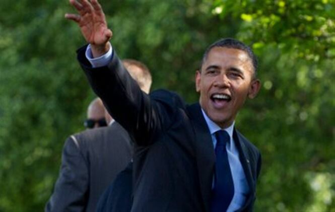 El expresidente Barack Obama resultó contagiado de covid-19, pero manifiesta estar en buen estado. Foto: AP