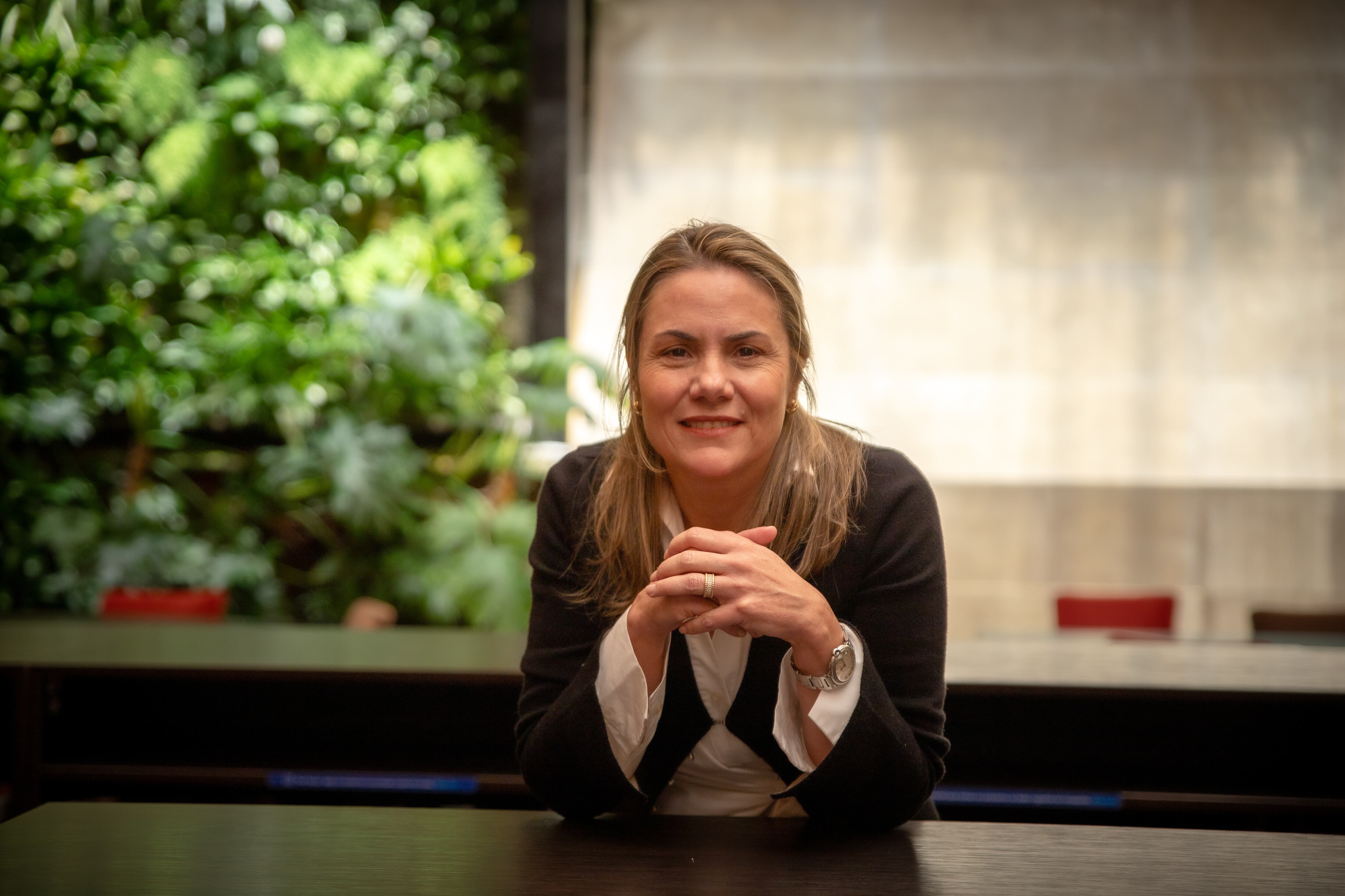 Para Emilia Restrepo Gómez, rectora del CESA, la tecnología está transformando la forma como educamos y preparamos a los futuros líderes, bajo modelos más dinámicos, flexibles y relevantes para los desafíos del futuro.