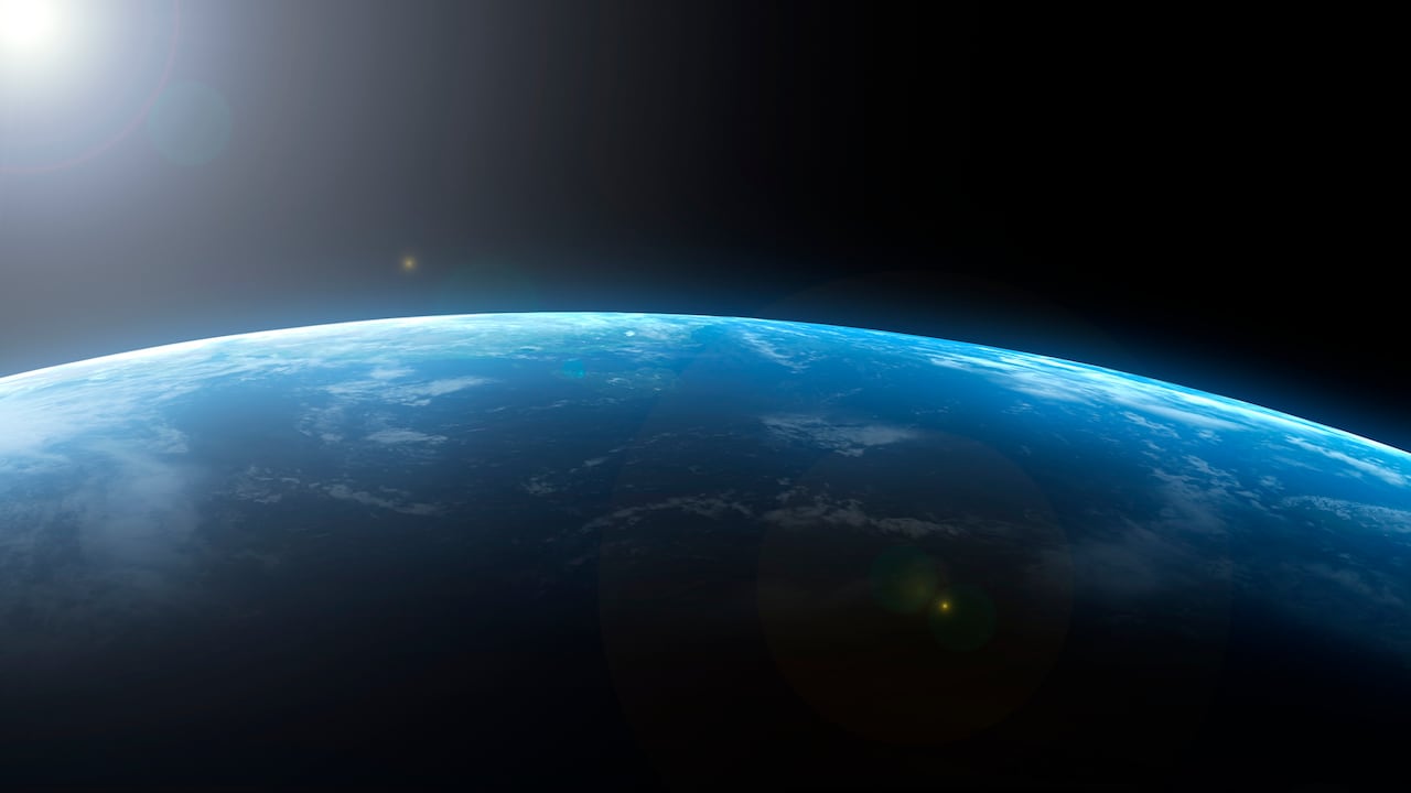 Los meteoritos son fragmentos de asteroides (y, potencialmente, cometas) que llegan intactos a la superficie de la Tierra. Son restos de la formación del sistema solar y proporcionan pistas sobre su historia en las moléculas que contienen.