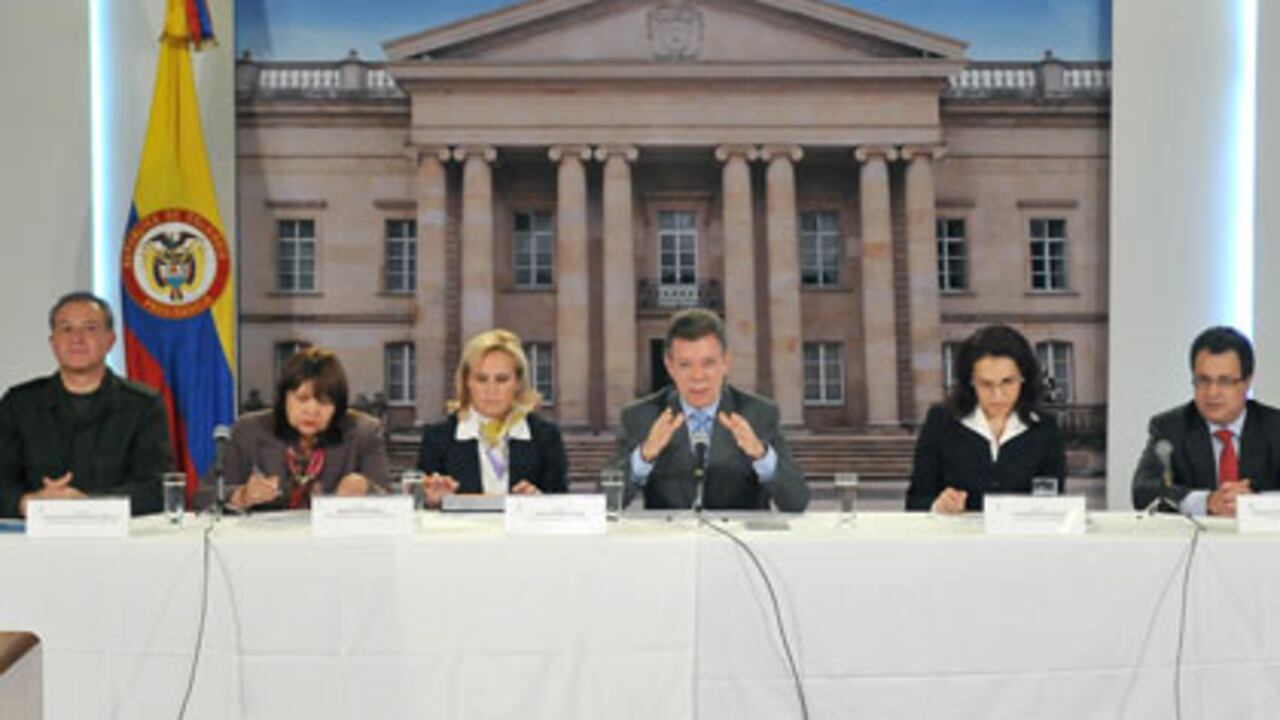 Rodeado de las cabezas de los organismos de control y del director de la Policía, el presidente Juan Manuel Santos mandó al país el mensaje claro de que su gobierno no tolerará más casos de corrupción y robos en la salud.