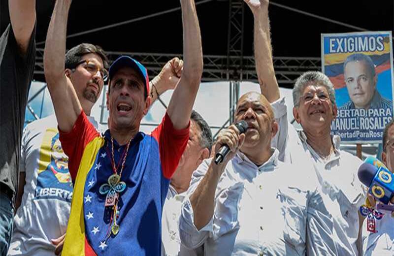 Henrique Capriles y Jesus Torrealba encabezan las protestas que dan todo su apoyo al referendo revocatorio.