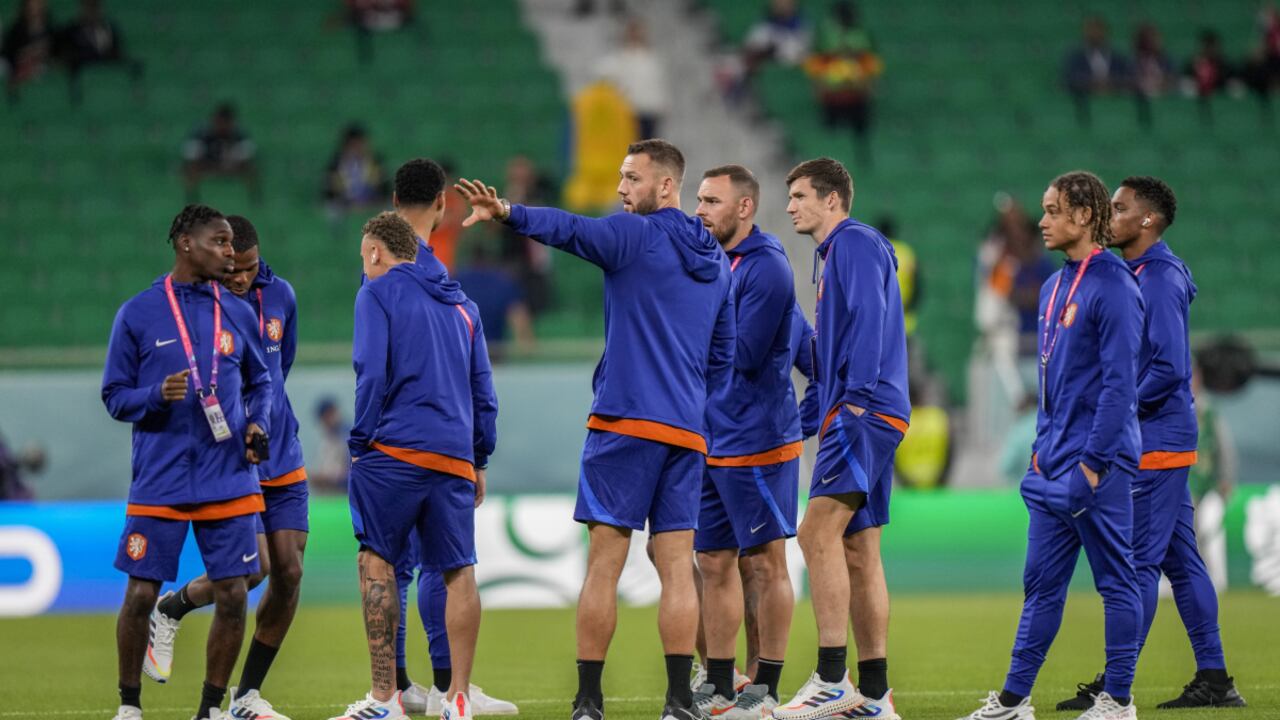 Players of the Netherlands inpect the pitch prior the World Cup, group A soccer match between Senegal and Netherlands at the Al Thumama Stadium in Doha, Qatar, Monday, Nov. 21, 2022. (AP/Luca Bruno)