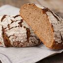 El pan de centeno también ayuda al crecimiento del cabello y el cuidado de la piel.