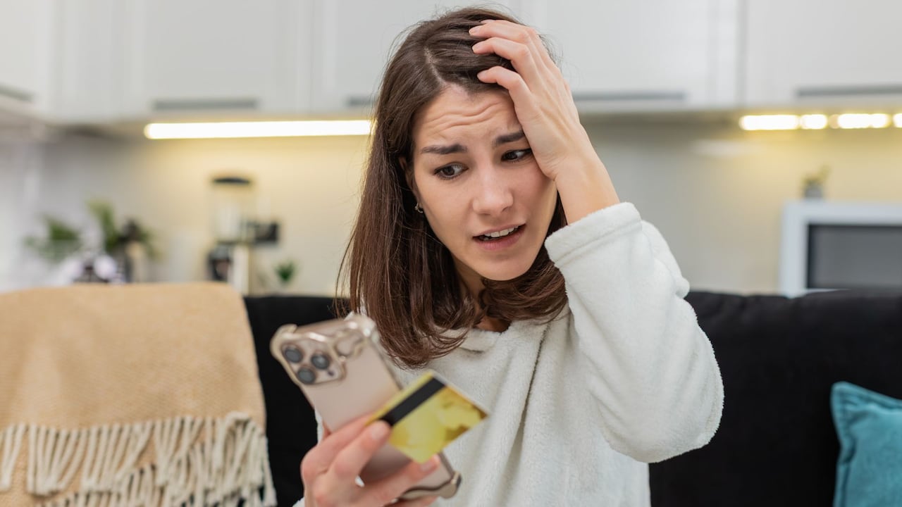 Los expertos alertan por el aumento de fraudes que utilizan la tecnología NFC en los teléfonos celulares.