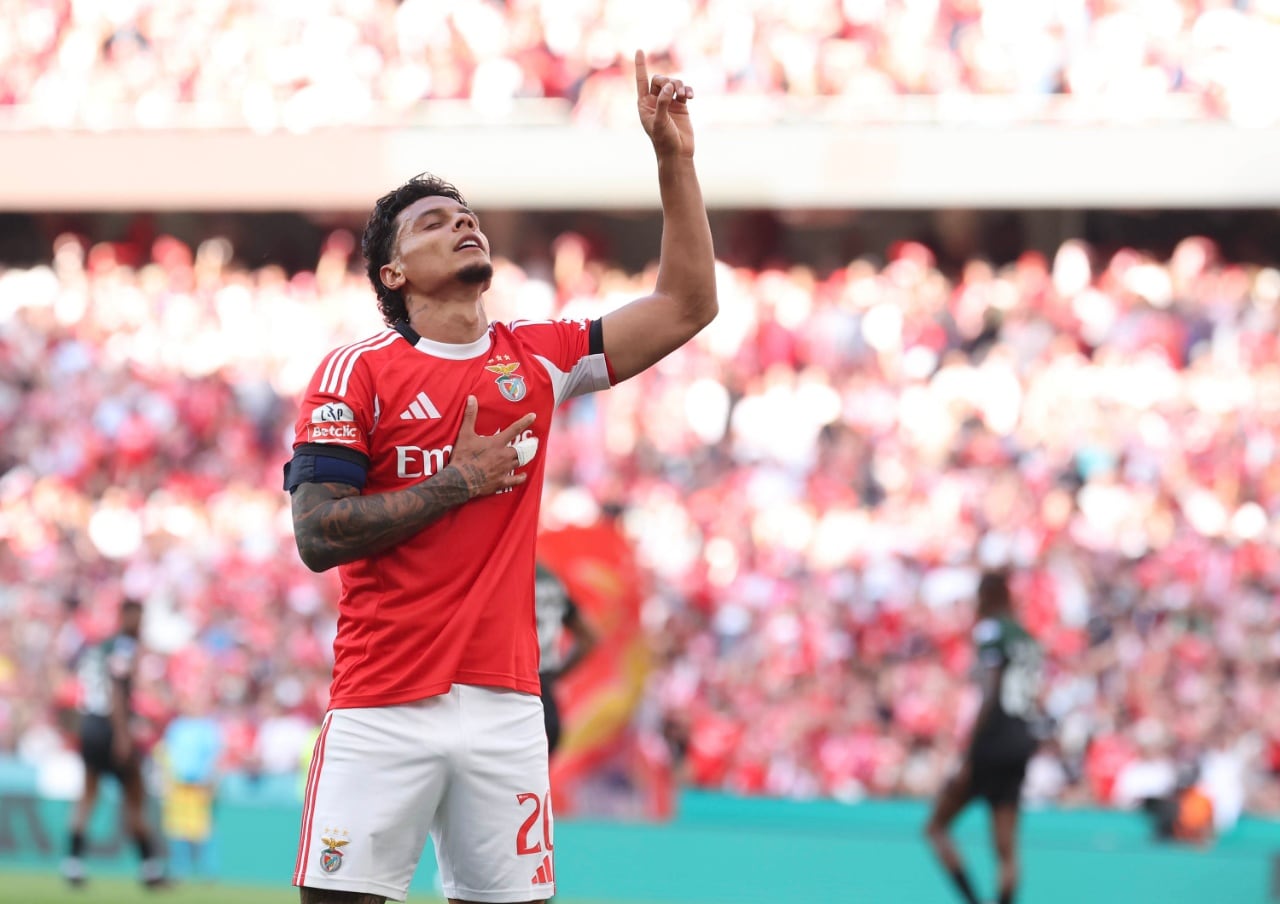 Richard Ríos tras marcar un gol con el Benfica de Portugal.