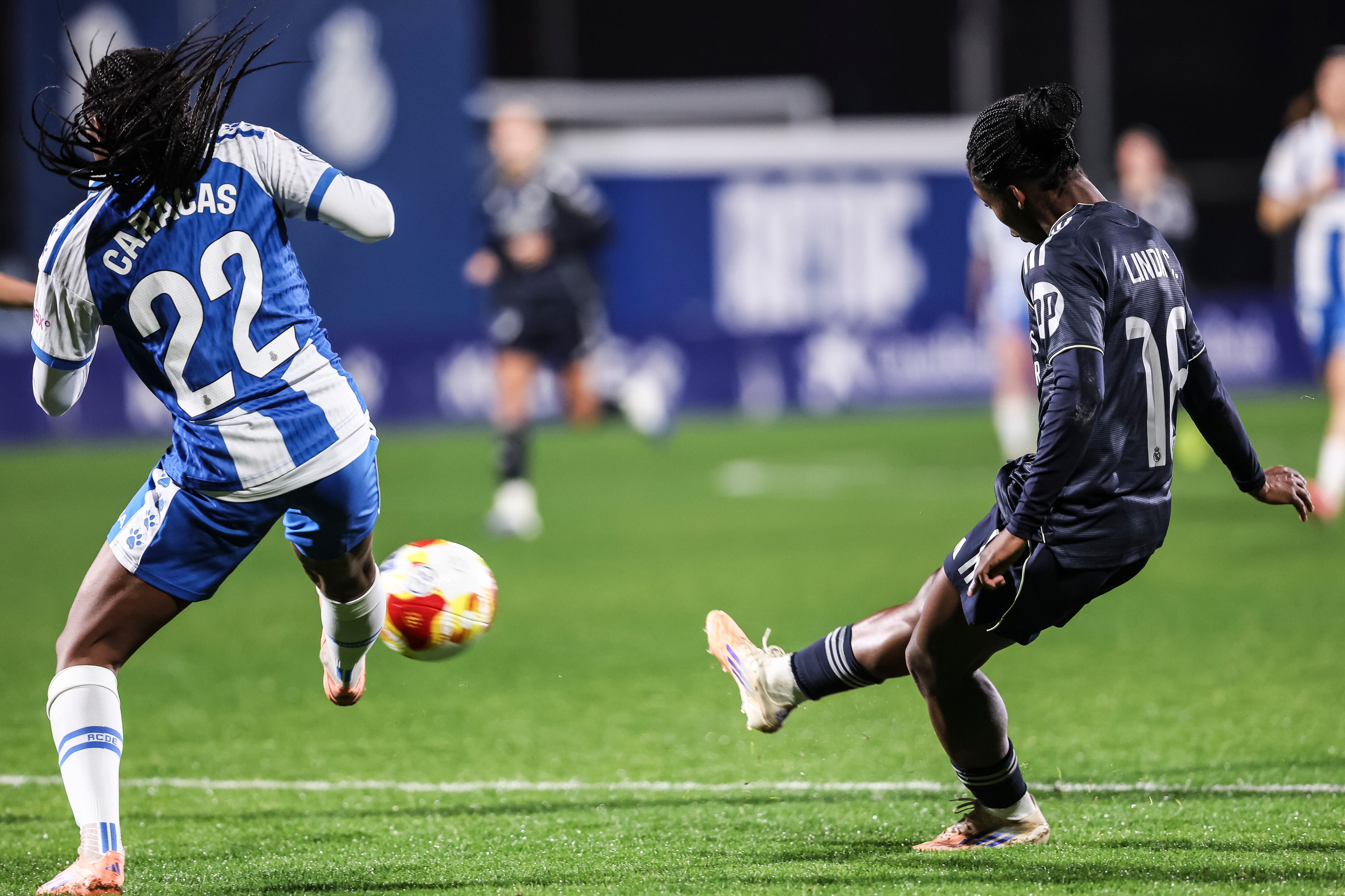 Linda Caicedo le ganó el mano a mano a su compañera de Selección Colombia, Daniela Caracas