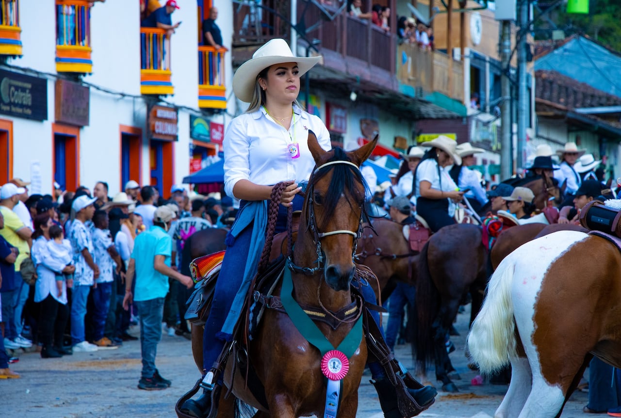 Fueron 500 las mujeres que participaron en esta versión número 14 de la Cabalgata de la Mujer en Urrao.