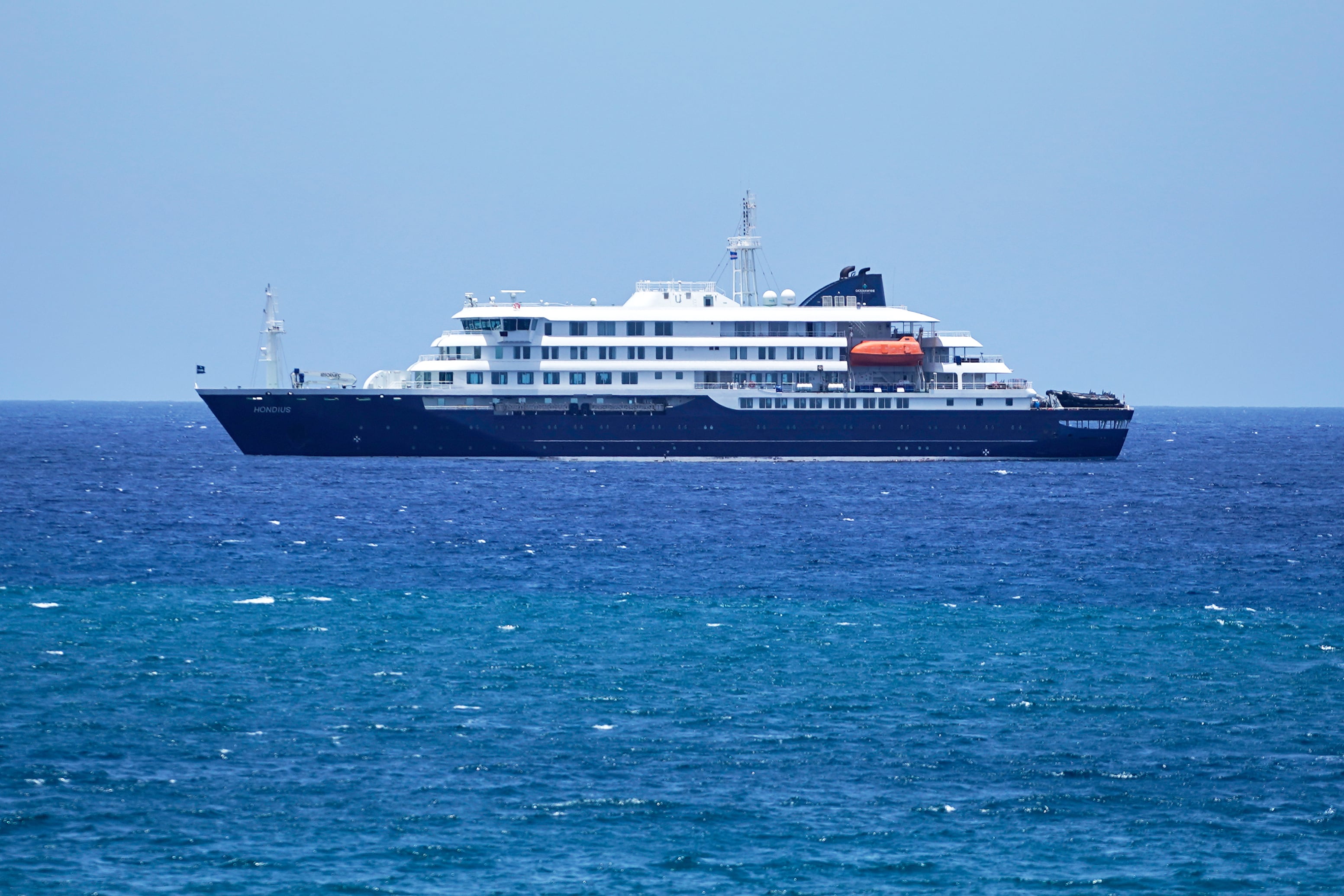 Históricamente dominados por virus contagiosos, los cruceros enfrentan ahora un escenario atípico.