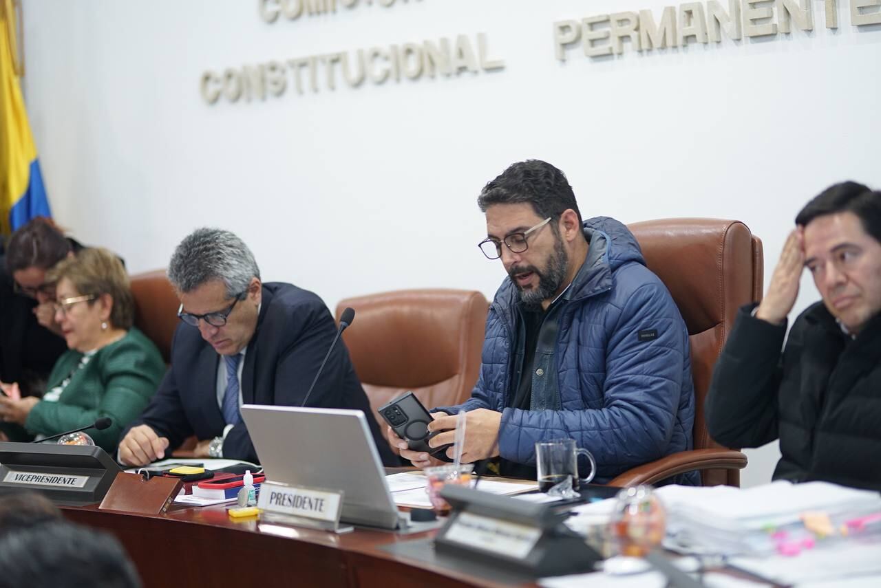 El gobierno finalmente consiguió que fuera aprobada la ponencia positiva de la reforma laboral.