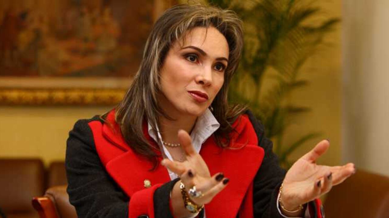 María Mercedes López.