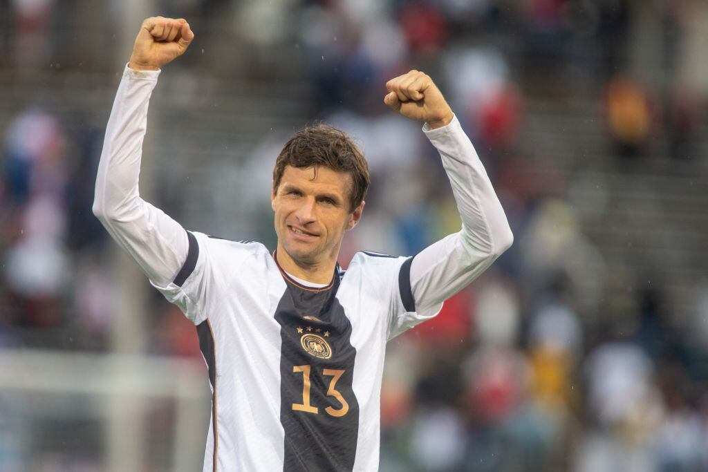 Thomas Muller festeja victoria con Alemania