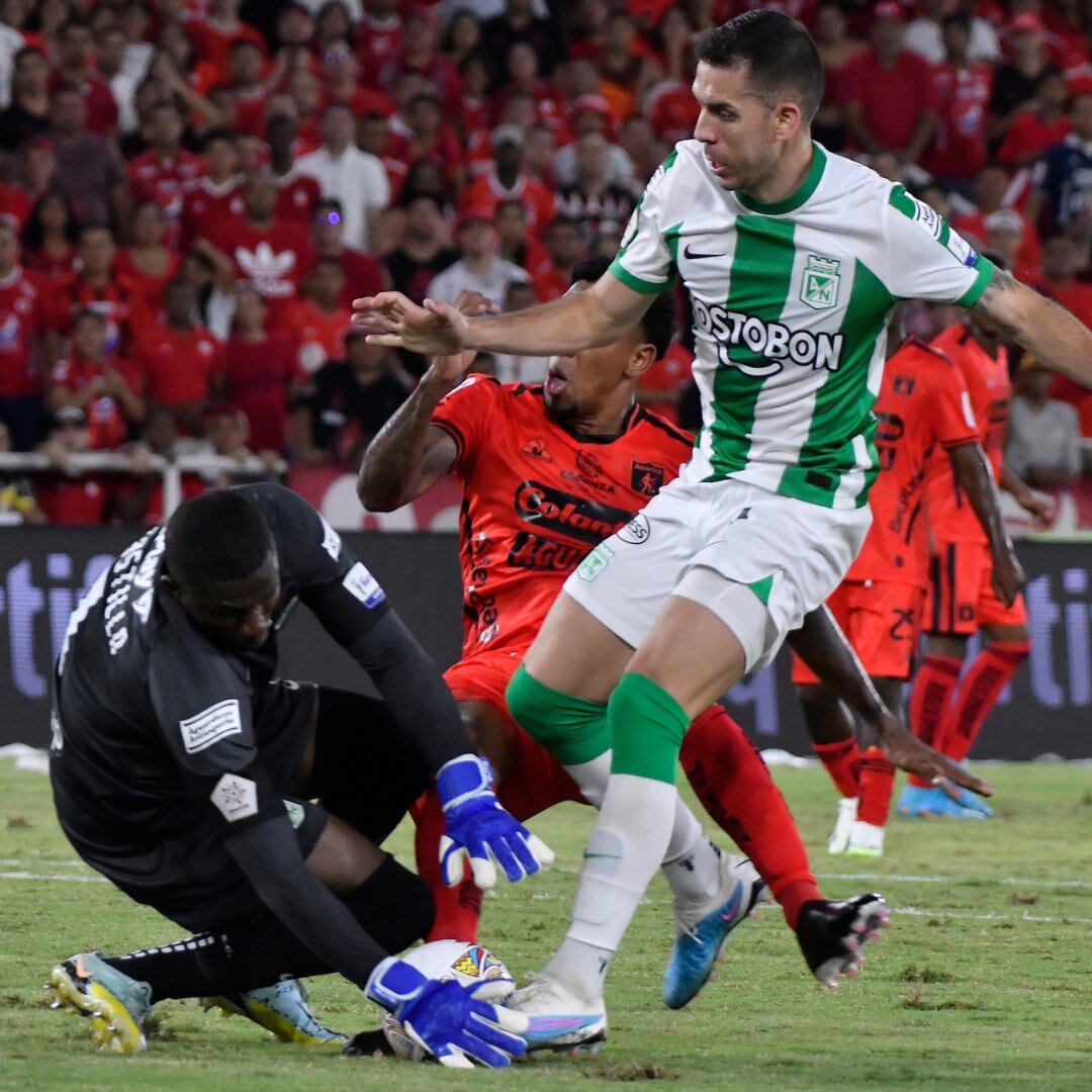 Harlen Castillo con Atlético Nacional frente al América de Cali.