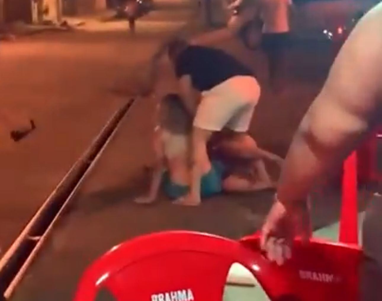 La mujer está detenida y espera enfrentar cargos penales