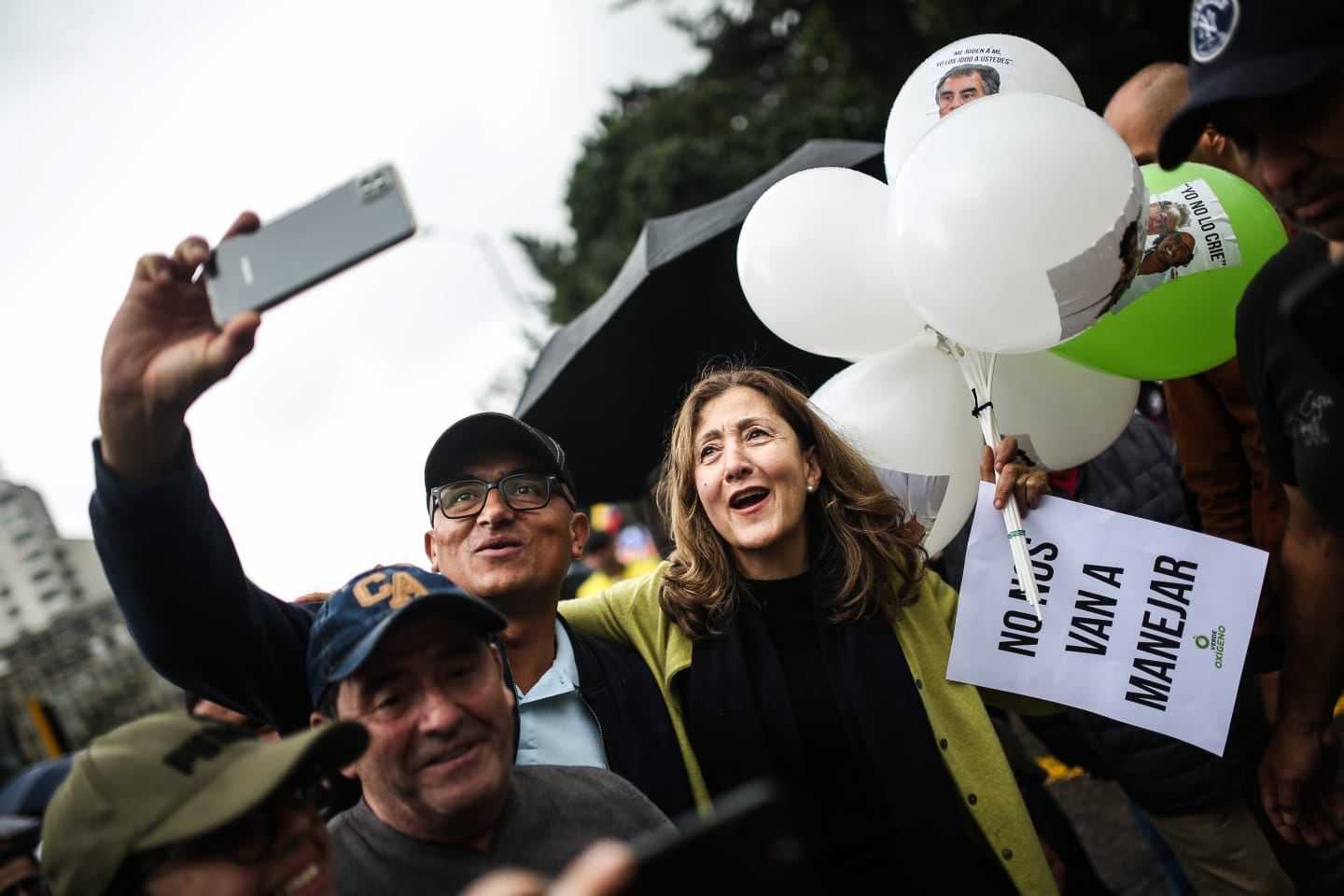 MARCHA 21 DE ABRIL EN CONTRA DEL GOBIERNO DE GUSTAVO PETRO BOGOTÁ