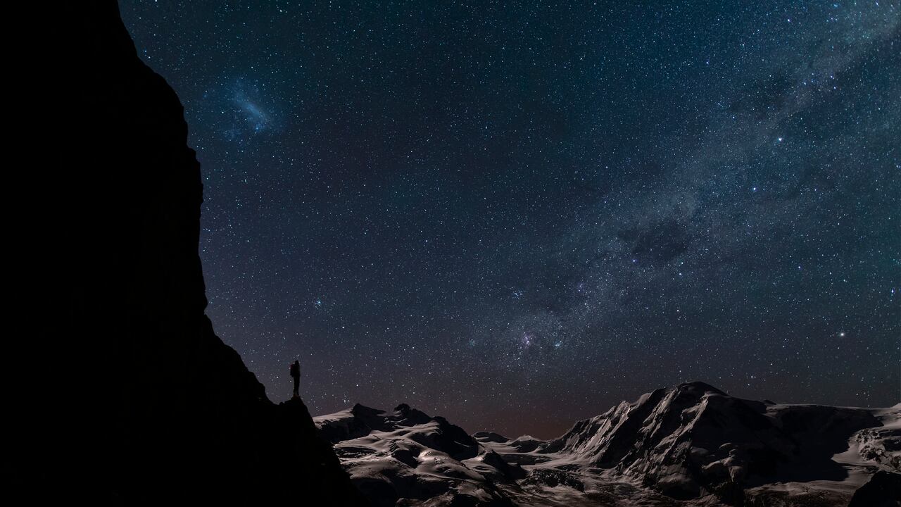 El hallazgo de DMS y DMDS en un exoplaneta sugiere posible actividad biológica.