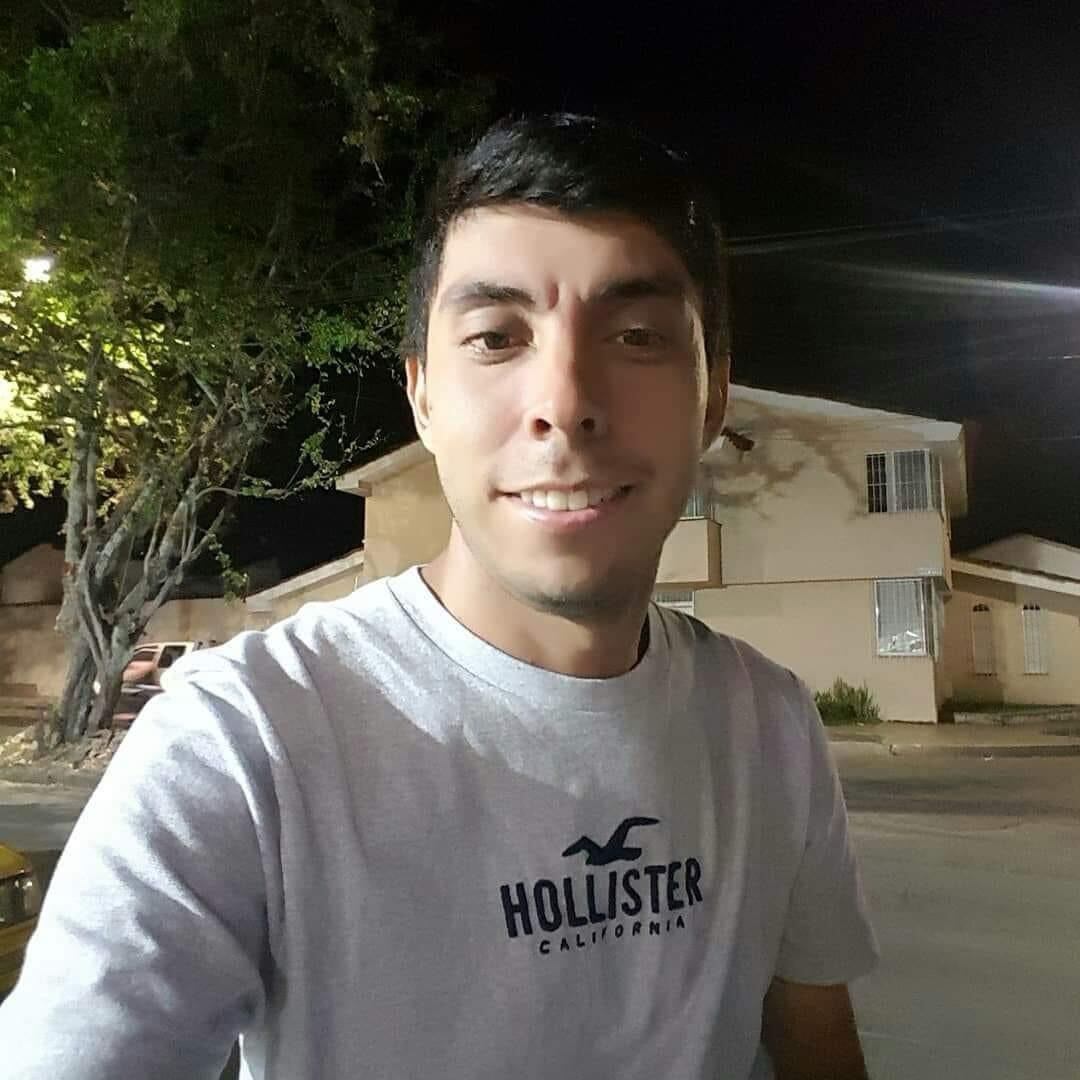 Camilo Arroyo se desempeñaba como Comunicador Social