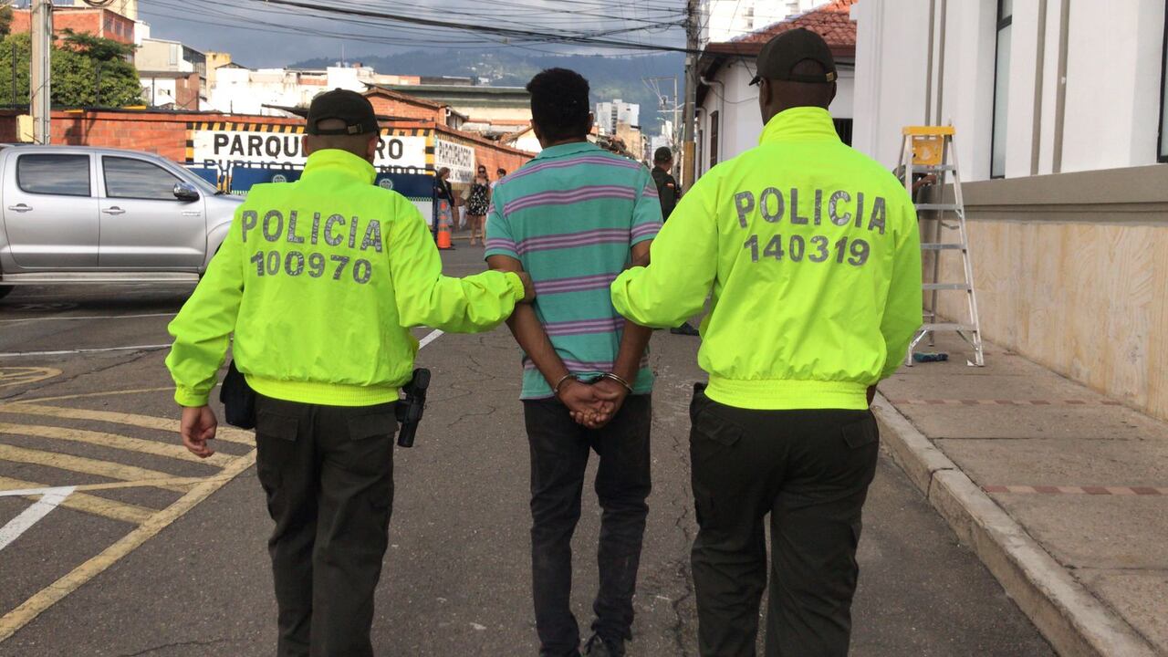 El hombre fue detenido en el barrio Bahondo.